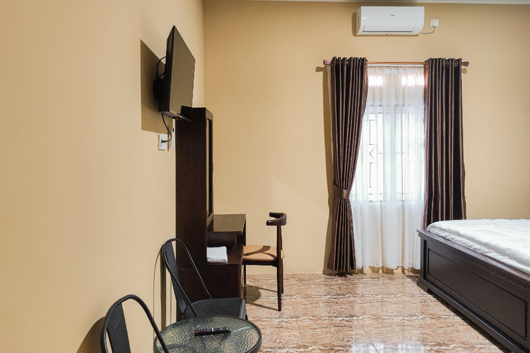 Bedroom 8