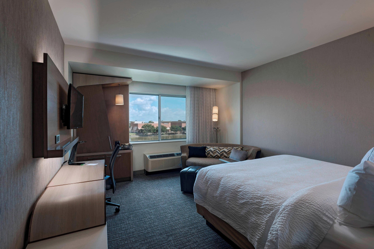 Bedroom 3, Courtyard by Marriott Houston Sugar Land/Lake Pointe, Fort Bend