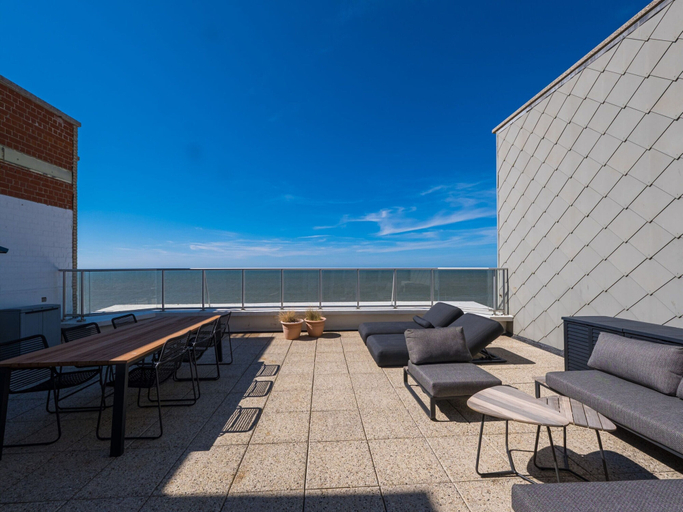Balcony 2, Beautiful Penthouse With Phenomenal sea View, West-Vlaanderen