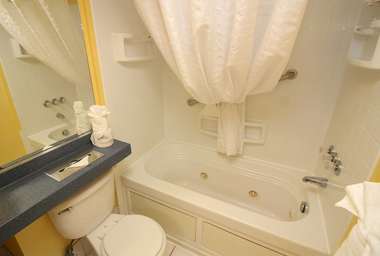Bathroom 4, Ocean Sands Resort, Oceanfront, Virginia Beach by Vacatia, Virginia Beach