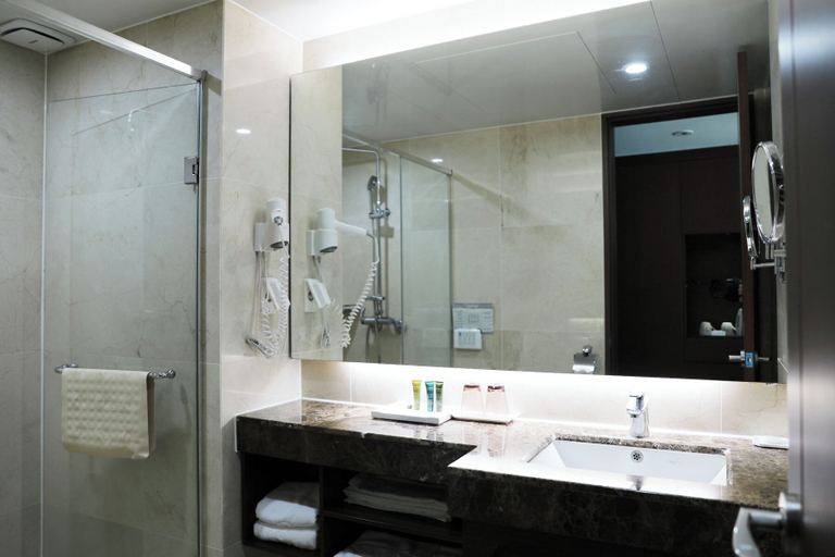 Bathroom 17