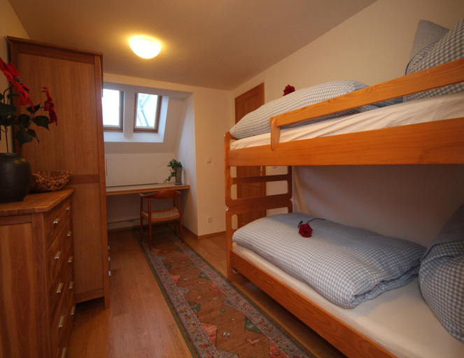 Bedroom 3, Apartment in Kitzbuhel near Ski Slopes, Kitzbühel