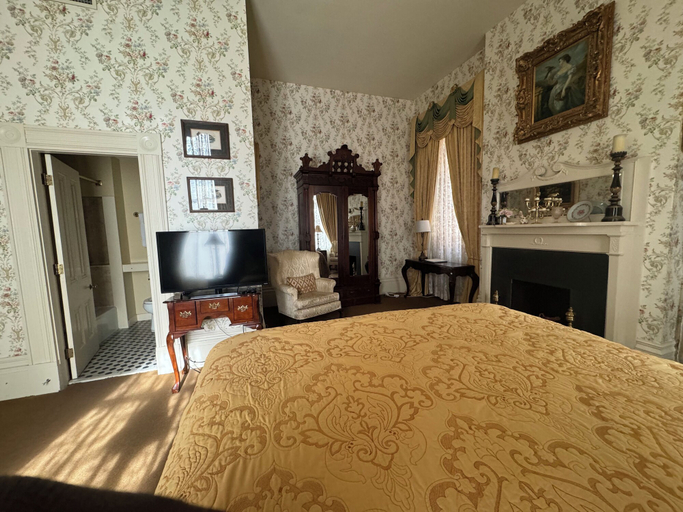 Bedroom 18