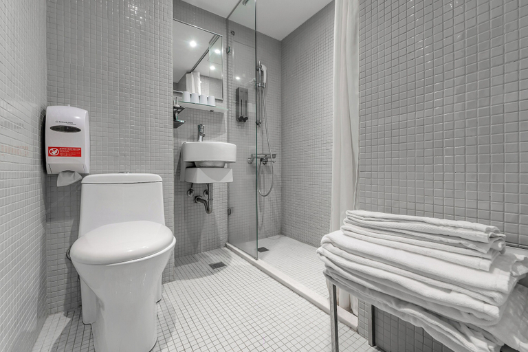 Bathroom 4, CHECK inn Express Kaohsiung Love River, Kaohsiung