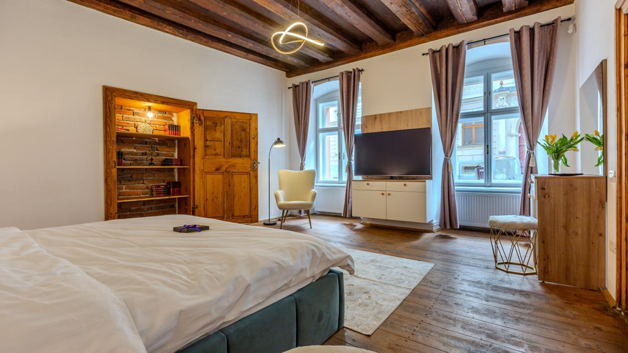 Others 2, Honterus Apartments I by Kronstay, Brasov