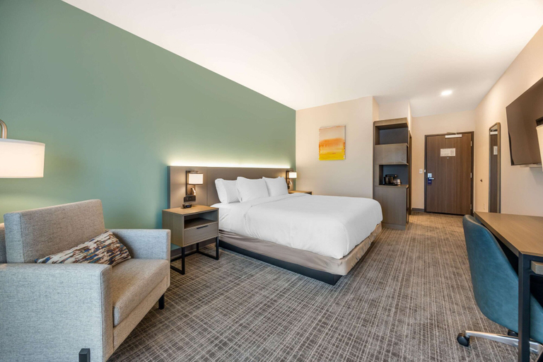 Bedroom 3, Comfort Inn & Suites Nashville, Davidson