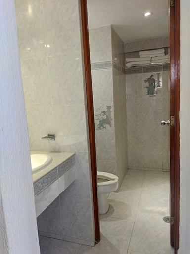 Bathroom 3, Hotel Aristos Acapulco, Acapulco de Juárez