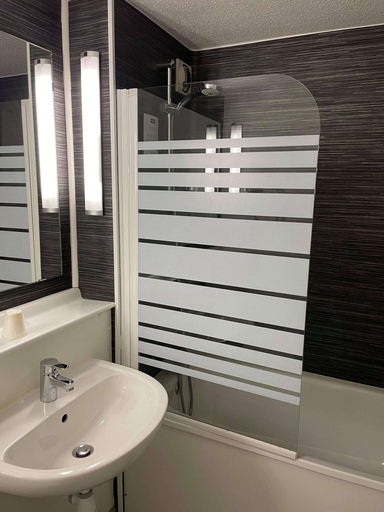 Bathroom 4, Kyriad Meaux Sud – Nanteuil Les Meaux, Seine-et-Marne