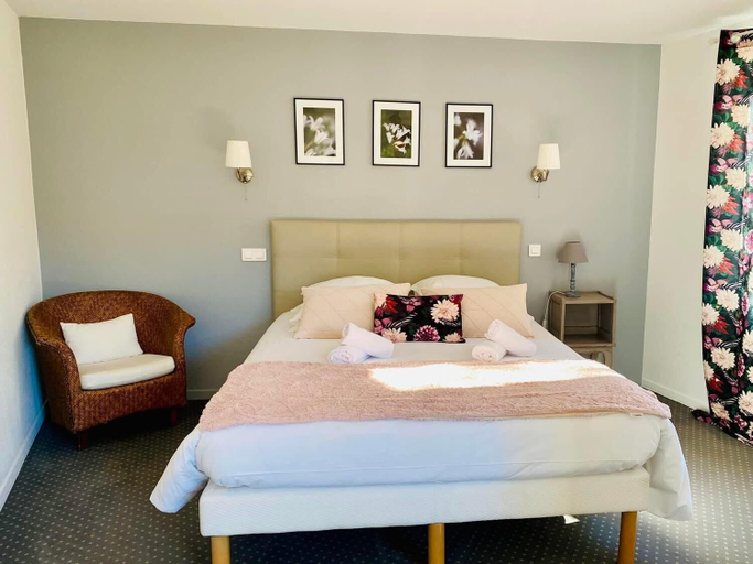 Bedroom 3, Hotel Restaurant Du Plomb du Cantal, Cantal