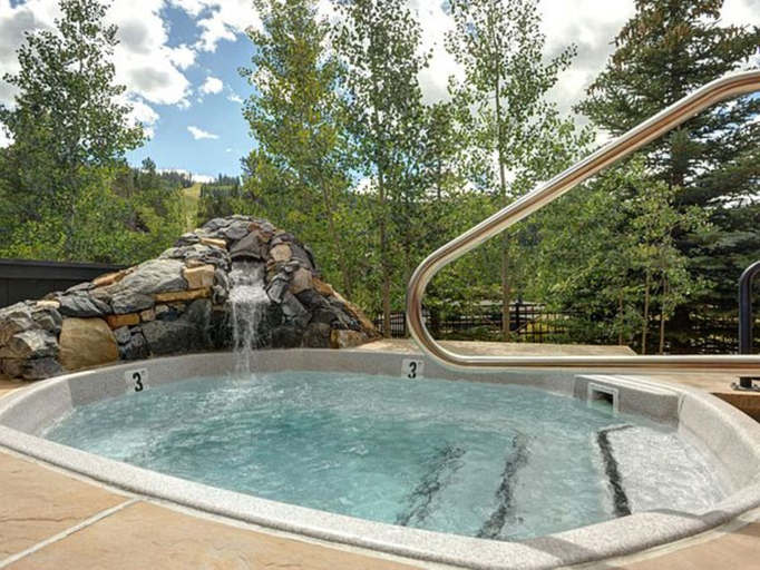 Sport & Beauty 2, Jackpine & Black Bear Condos by Vail Resorts, Summit
