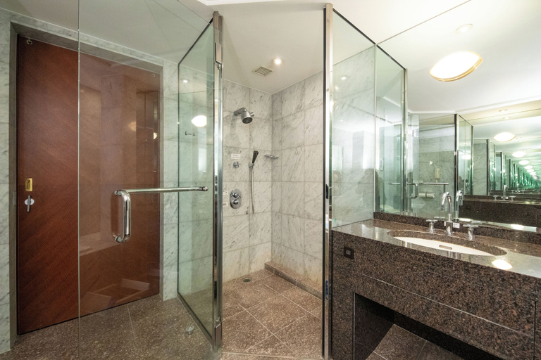 Bathroom 4, Hotel Nikko Oita Oasis Tower, Ōita