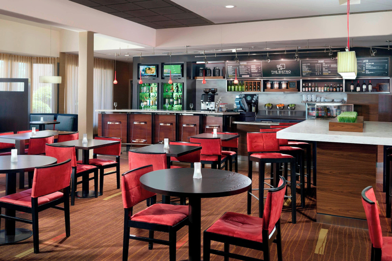 Food & Drinks 1, Courtyard by Marriott Columbus, Muscogee