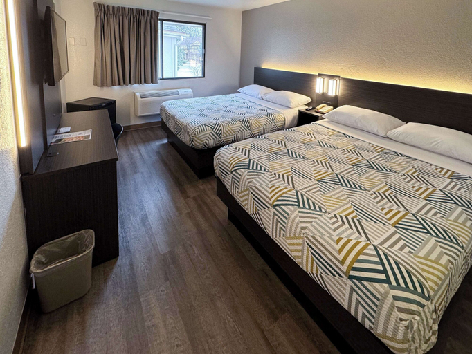 Bedroom 12