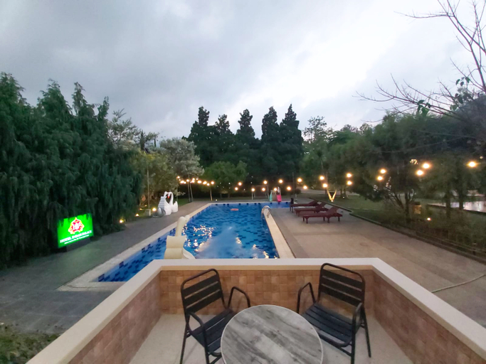 Swimming Pool 6