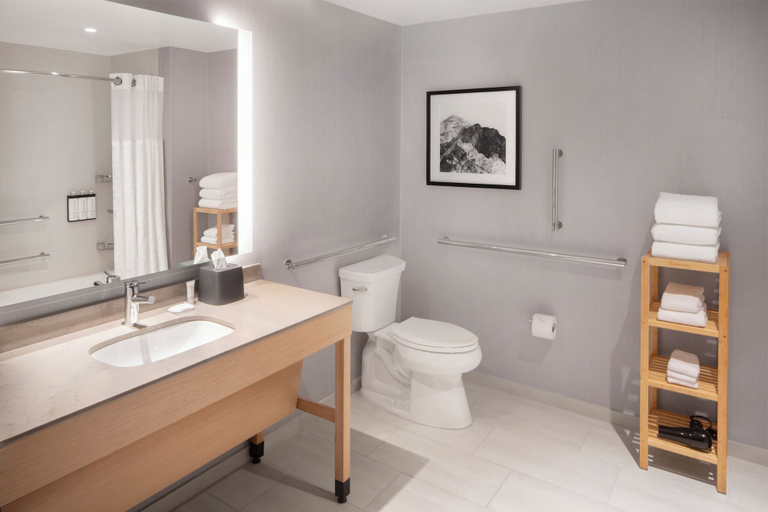 Bathroom 7