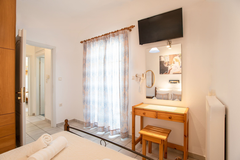 Bedroom 3, Kontaratos Studios & Apartments, South Aegean