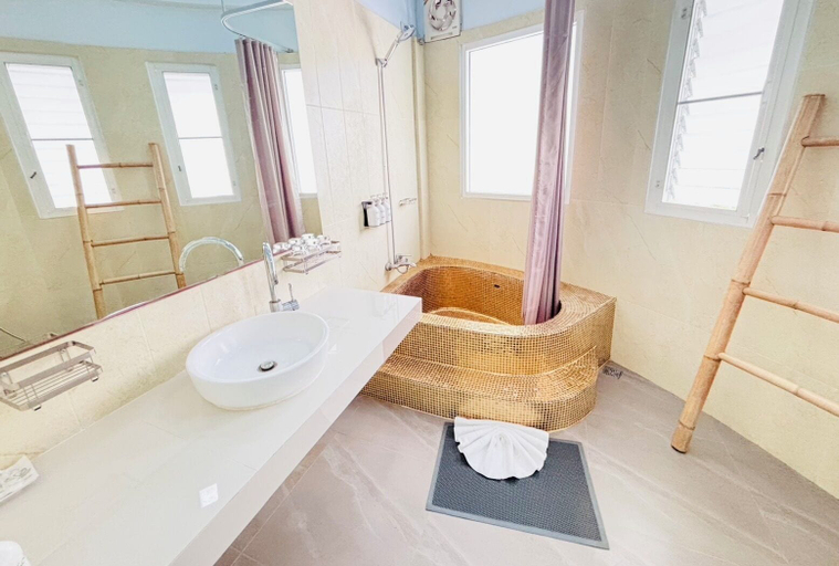 Bathroom 5, Arawan Beach Resort Krabi, Mueang Krabi
