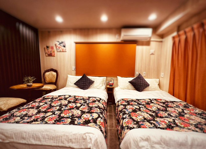 Bedroom 2, Room COMACHI# 2 train stops to Shinjuku Nishiguchi STA! #3-4ppl, Shinjuku