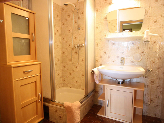 Bathroom 5, Apartment in Krispl Near Hiking Trails, Hallein
