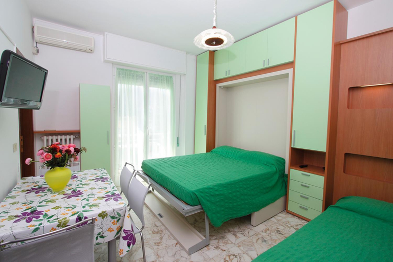 Bedroom 3, Residence Riviera, Savona