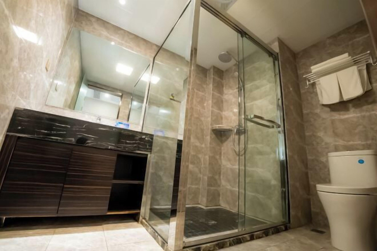 Bathroom 3, Huating Business Hotel, Tongling