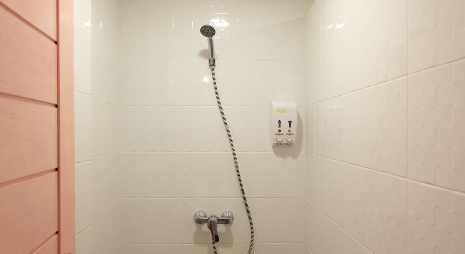 Bedroom 4, Click Hostel, Wattana