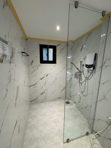 Bathroom 5, Alona Vida Beach Resort, Panglao