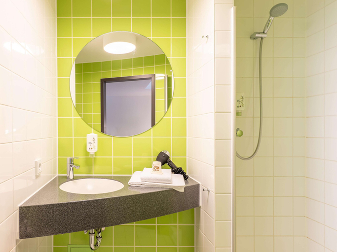Bedroom 5, B&B Hotel Ludwigshafen, Ludwigshafen am Rhein