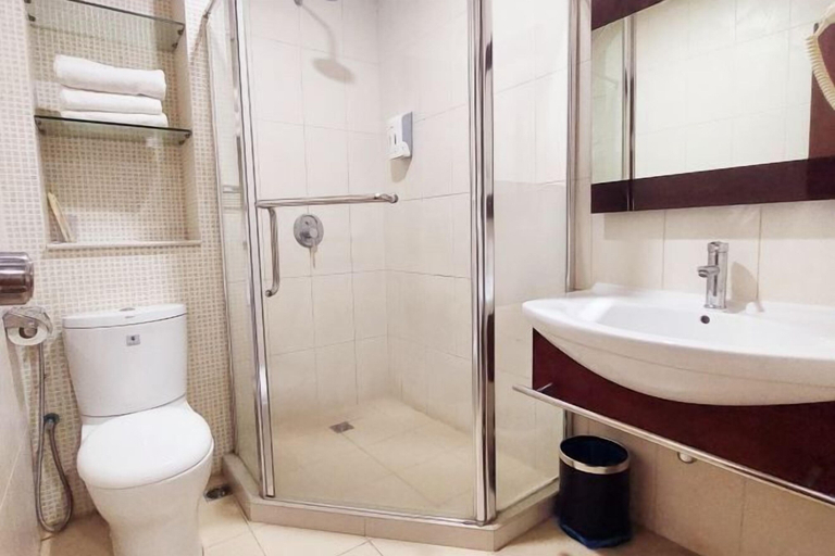 Bathroom 12