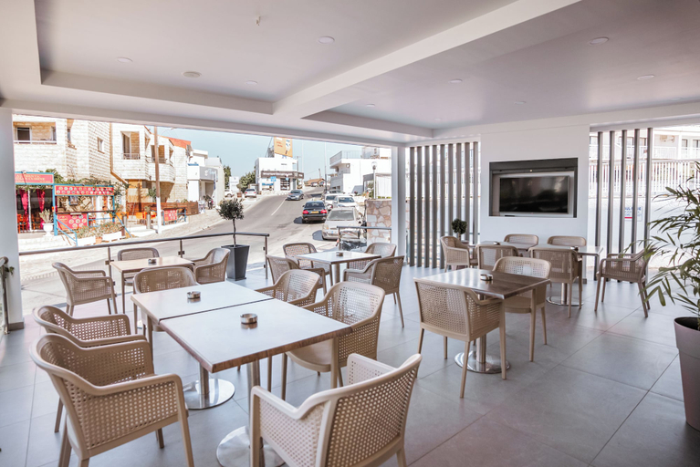 Food & Drinks 4, Paul Marie Hotel Apartments