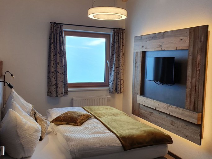 Bedroom 2, Apartment in Kaltenbach near Ski Lift, Schwaz