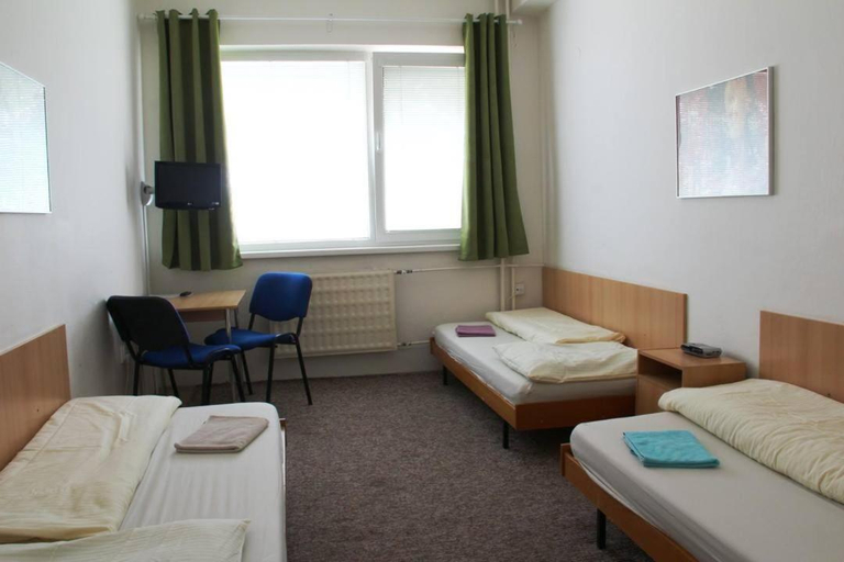 Others 5, Hostel Narva, Bratislava III