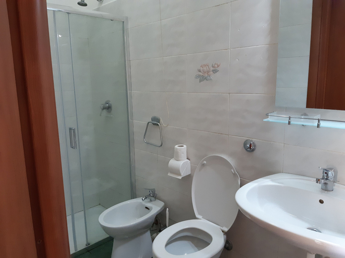 Bathroom 5, Aristotele Hotel, Roma