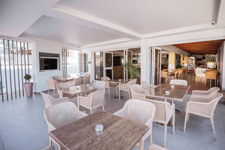 Food & Drinks 4, Paul Marie Hotel Apartments