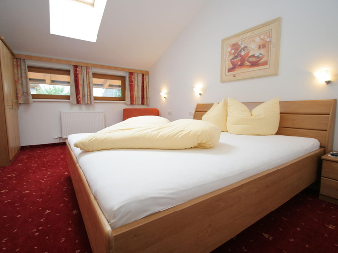 Bedroom 3, Spacious Apartment in Uderns near Ski Area, Schwaz