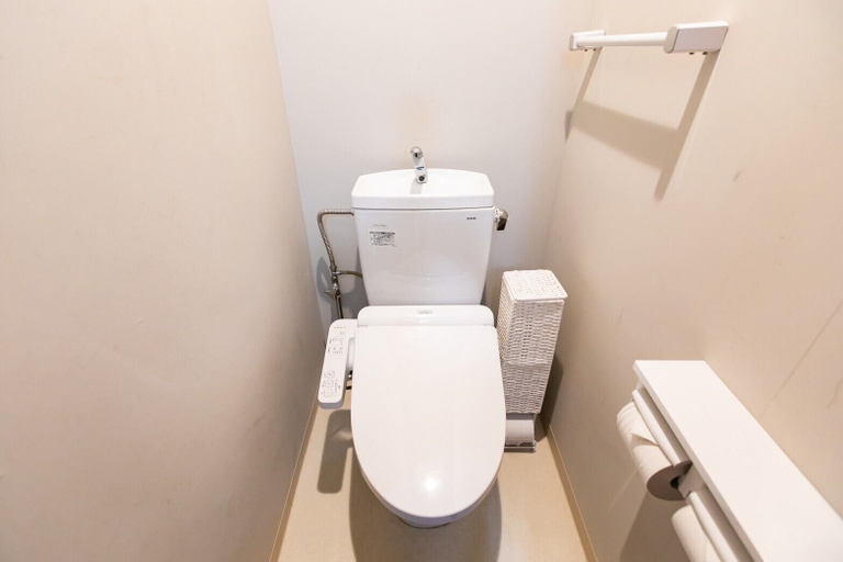 Bathroom 3, The Sunlight, Sapporo
