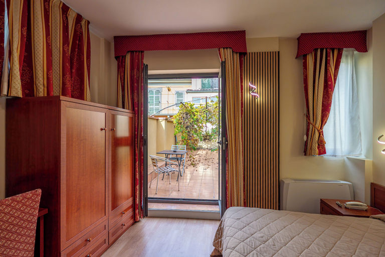 Bedroom 26