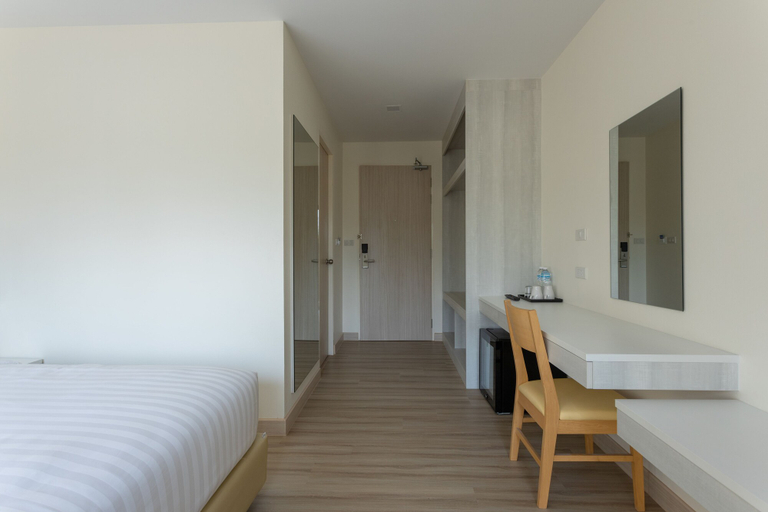 Bedroom 2, Porestva Hotel Sriracha, Si Racha