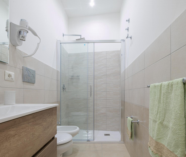 Bathroom 5, ELORO - Guest Houses, Syracuse