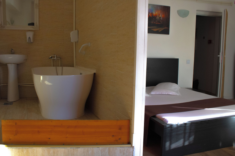 Bathroom 5, Hotel Funnytime, Municipiul Bucuresti