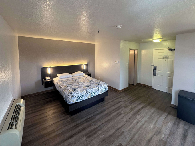 Bedroom 8