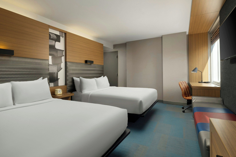 Bedroom 3, Aloft by Marriott Chicago Downtown River North, Cook
