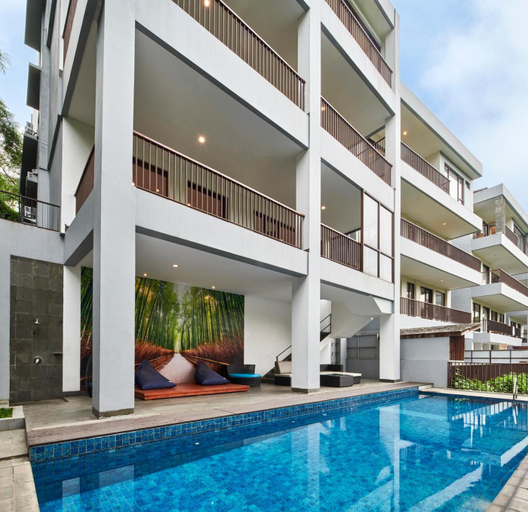 Swimming Pool 9