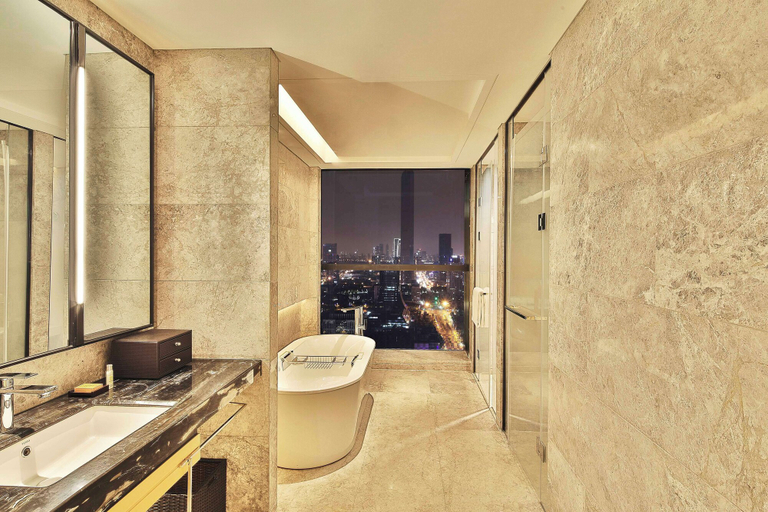 Bathroom 13