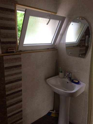 Bathroom 3, Giorgi's Homestay, Tskaltubo