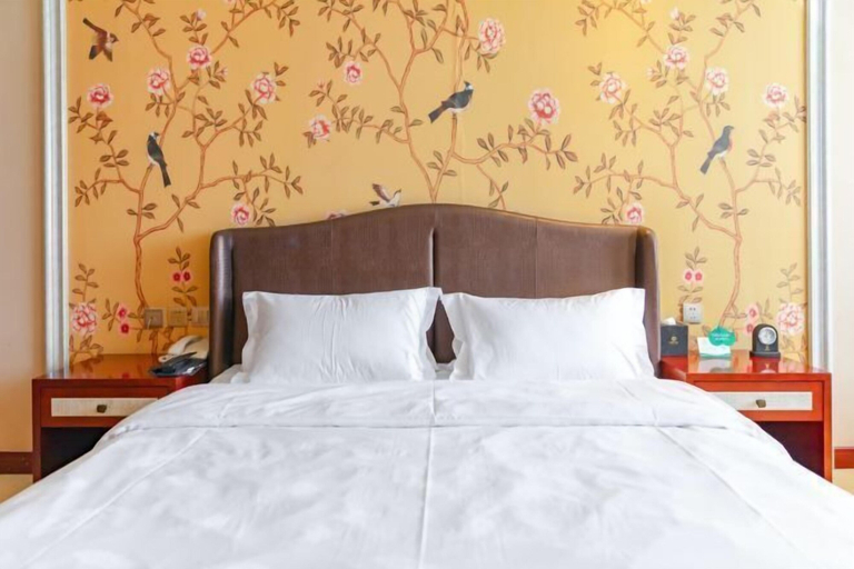 Bedroom 3, Xinlei Hotel, Tongliao