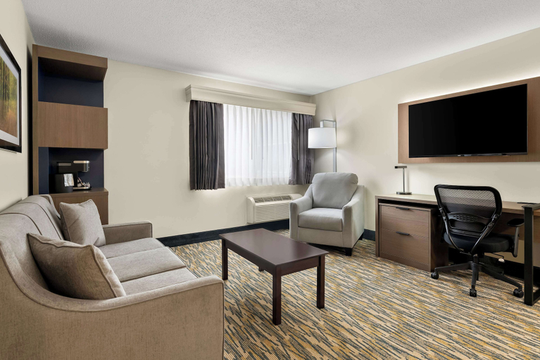 Others 5, Best Western Inn, Barron