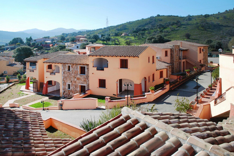 Exterior 2, Apartment in Budoni With Terrace, Nuoro