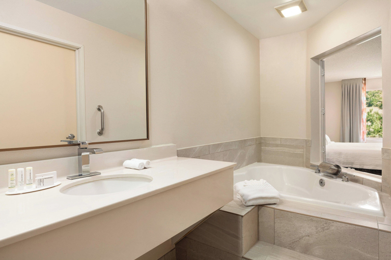 Bedroom 4, Fairfield Inn & Suites by Marriott Reno Sparks, Washoe