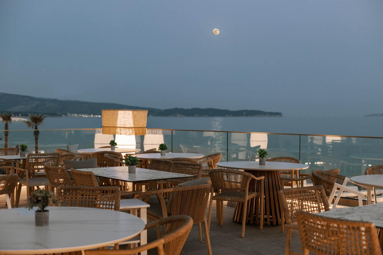 Food & Drinks 4, Acron Suites, East Macedonia and Thrace